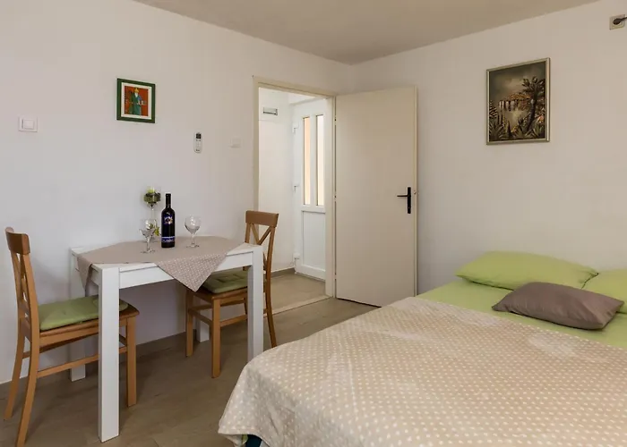 Meet & Greet- With Terrace And Sea View *