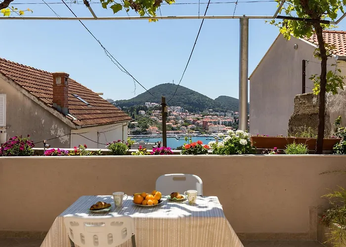 Meet & Greet- With Terrace And Sea View Апартаменты *