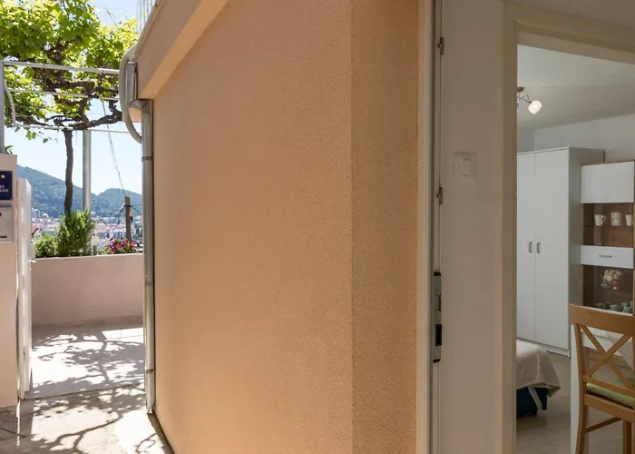 Meet & Greet- With Terrace And Sea View דירה דוברובניק